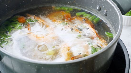 550px nowatermark Make Homemade Soup Step 6 Version 2 Make nutritious soup at home for your pet, take precautions